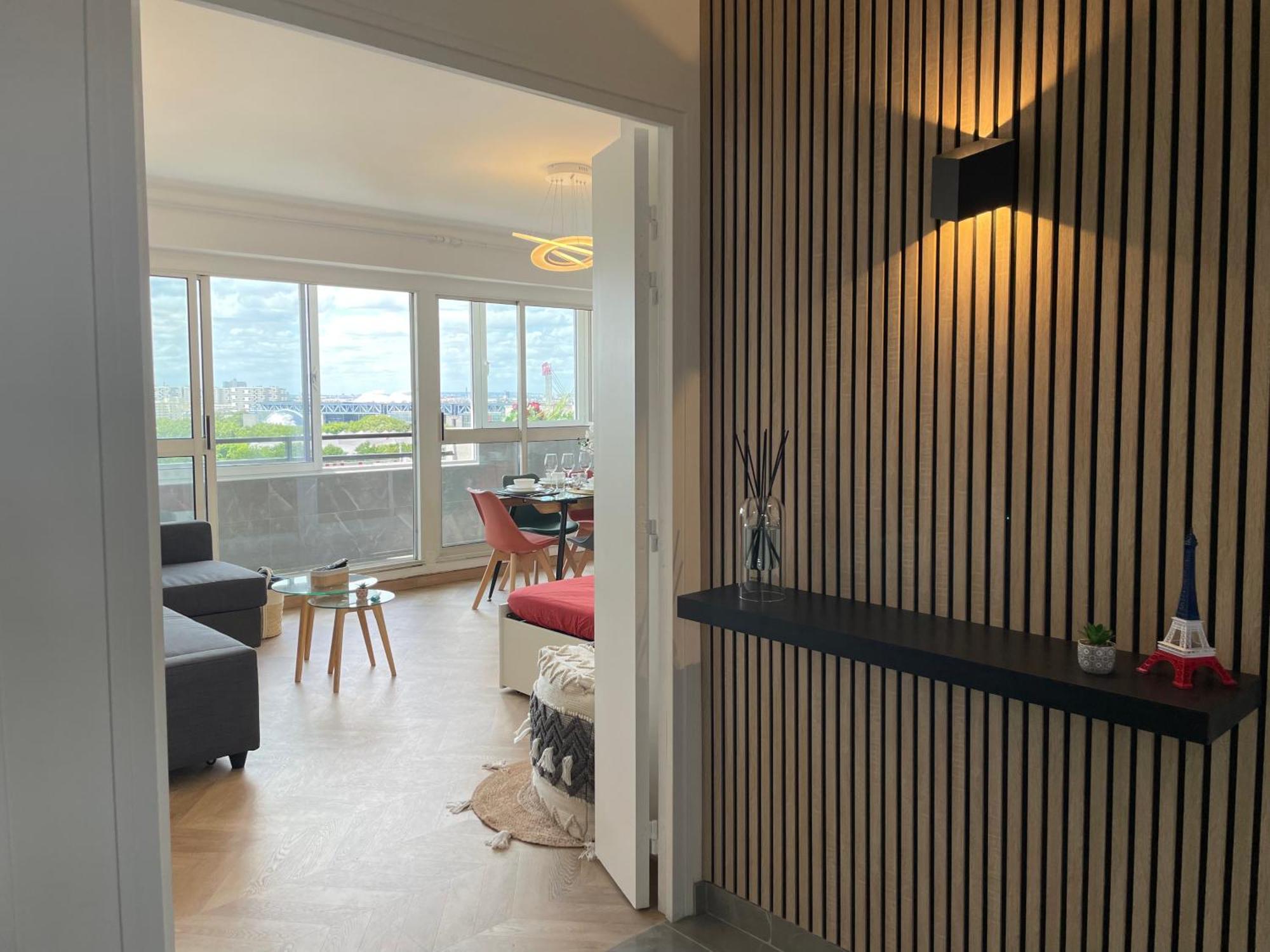 Paris Pantin Magnifique Appartement 4 Pieces De 108M2 Avec 2 Parking Interieur - Tres Cosy Pour 1 A 12 Personnes - Entierement Refait A Neuf Entire Apartment Luxurious And Warm - Pantin Paris 19 Eme Free Wifi Gratuit Exterior photo