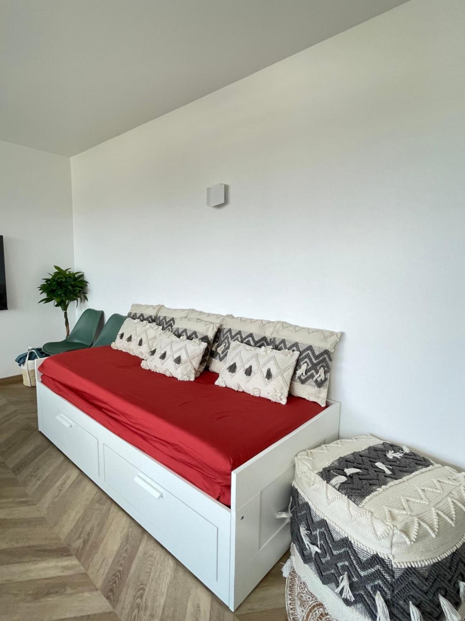 Paris Pantin Magnifique Appartement 4 Pieces De 108M2 Avec 2 Parking Interieur - Tres Cosy Pour 1 A 12 Personnes - Entierement Refait A Neuf Entire Apartment Luxurious And Warm - Pantin Paris 19 Eme Free Wifi Gratuit Exterior photo