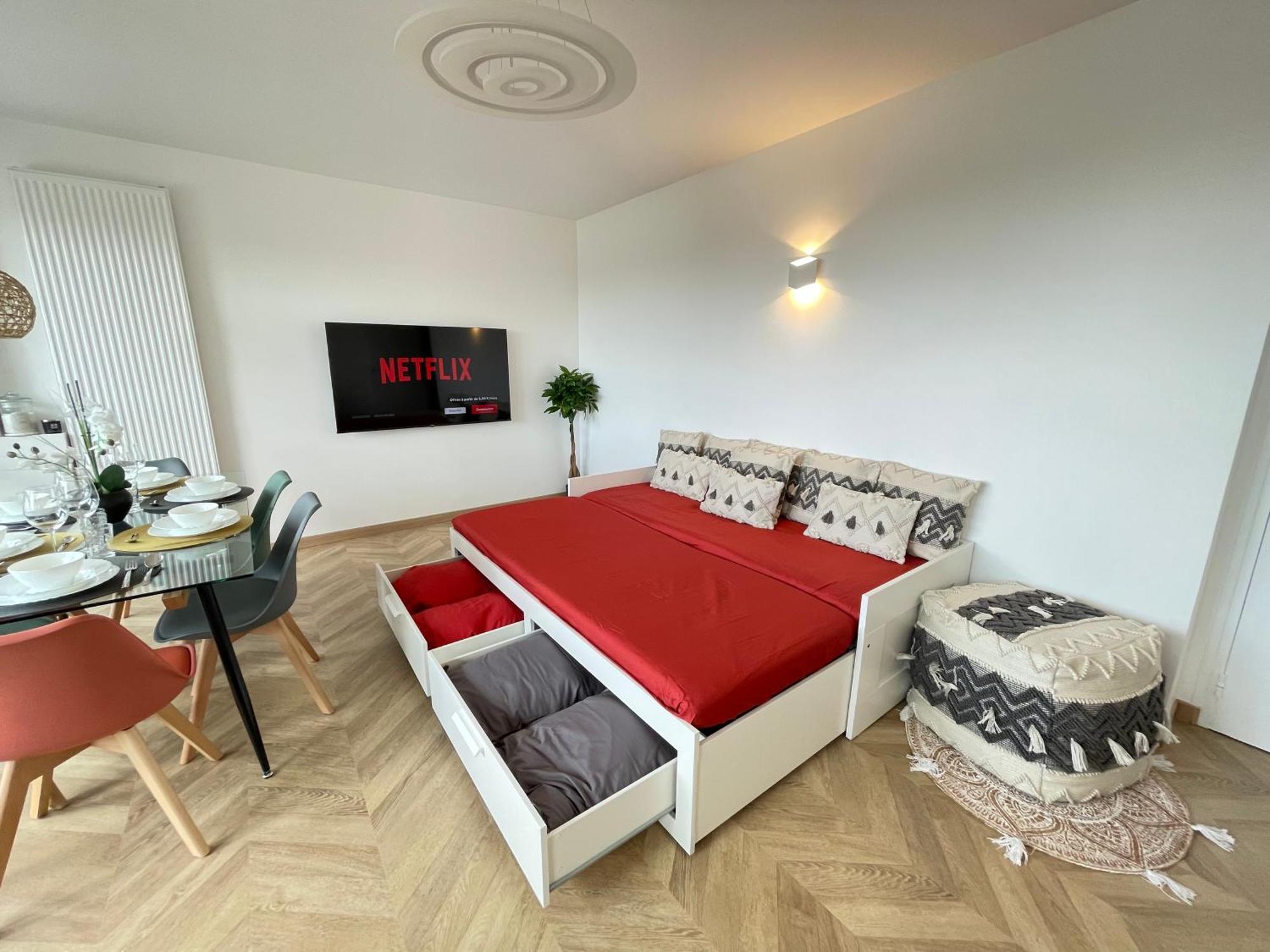 Paris Pantin Magnifique Appartement 4 Pieces De 108M2 Avec 2 Parking Interieur - Tres Cosy Pour 1 A 12 Personnes - Entierement Refait A Neuf Entire Apartment Luxurious And Warm - Pantin Paris 19 Eme Free Wifi Gratuit Exterior photo