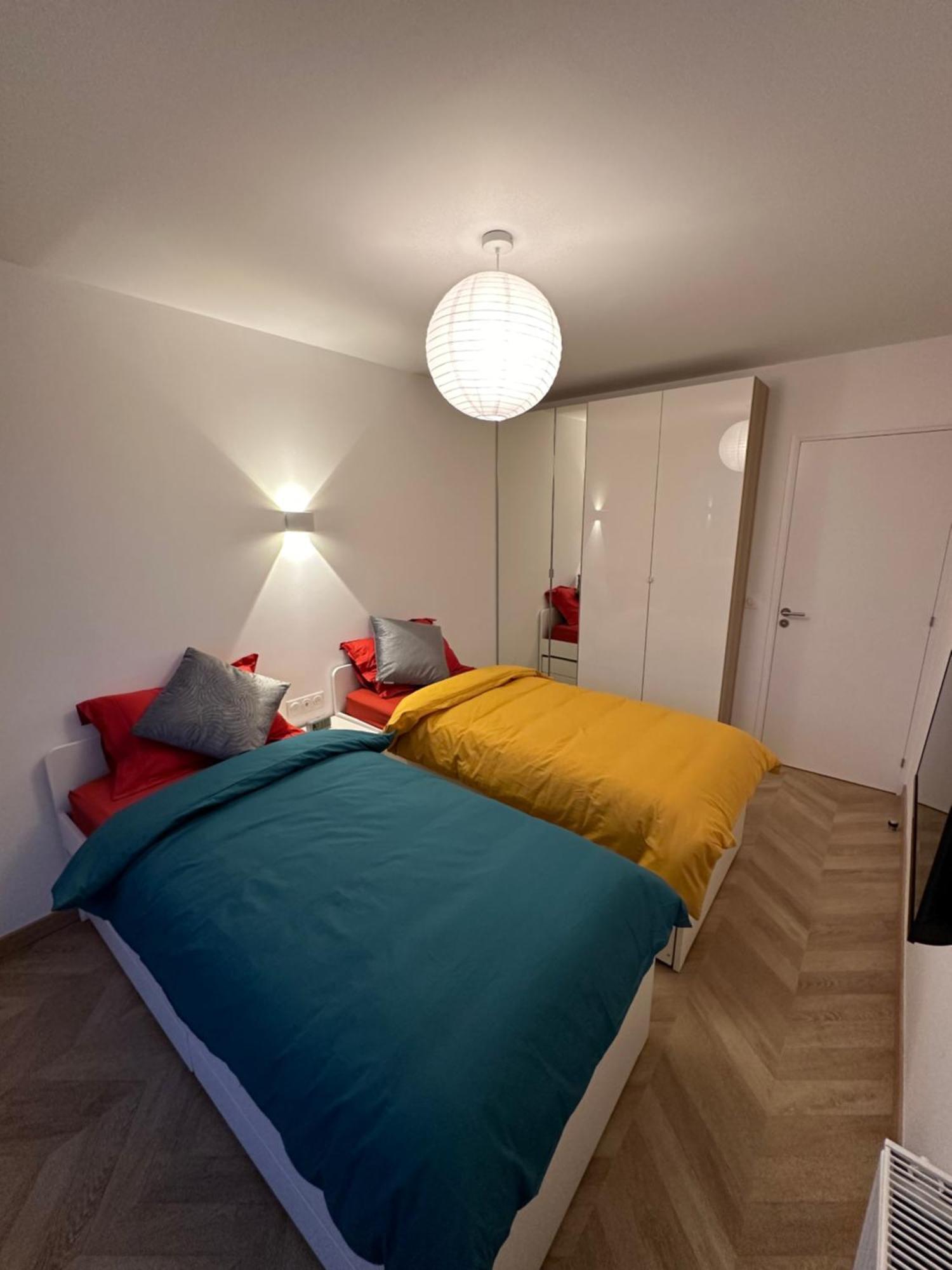 Paris Pantin Magnifique Appartement 4 Pieces De 108M2 Avec 2 Parking Interieur - Tres Cosy Pour 1 A 12 Personnes - Entierement Refait A Neuf Entire Apartment Luxurious And Warm - Pantin Paris 19 Eme Free Wifi Gratuit Exterior photo