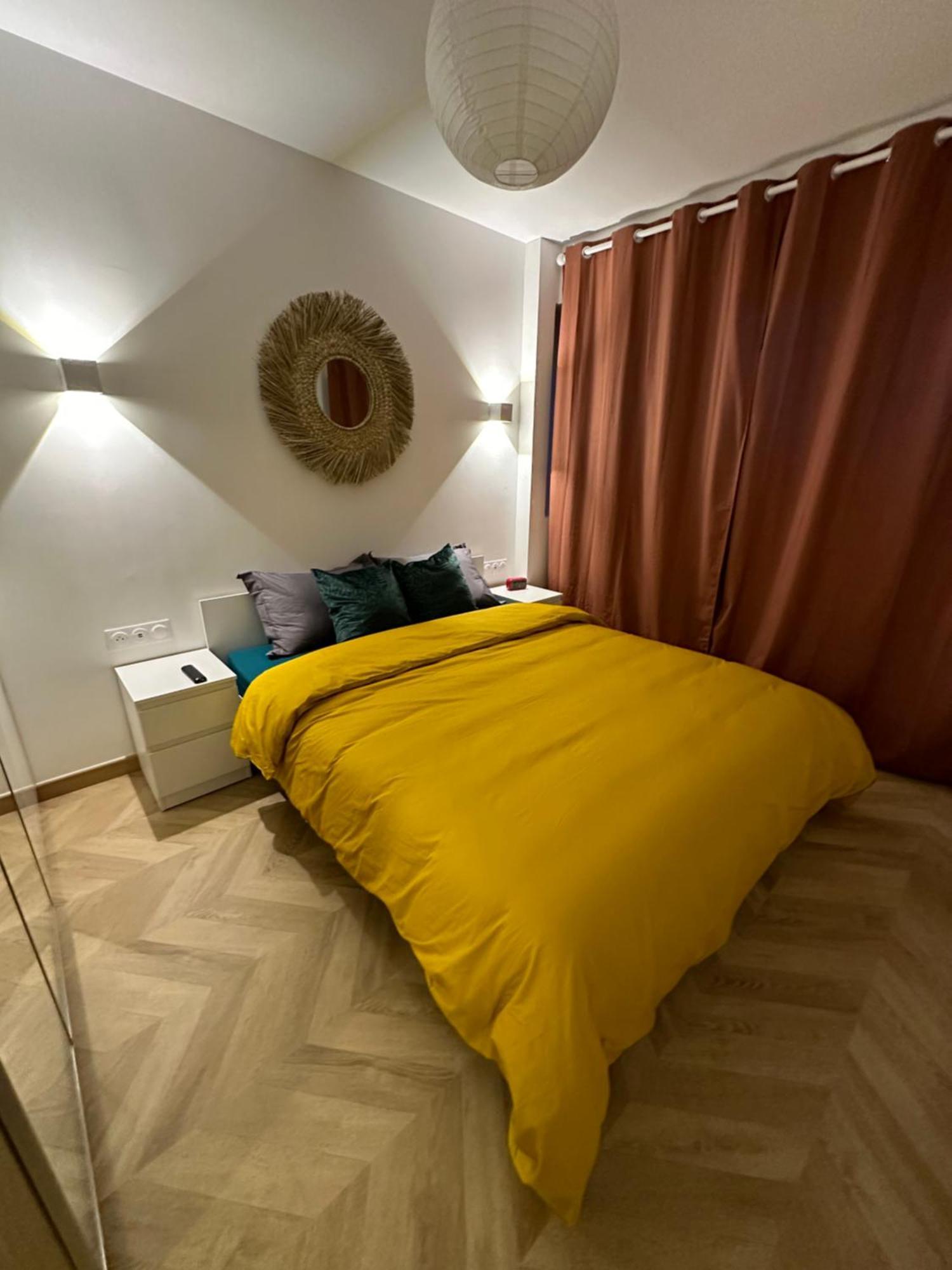 Paris Pantin Magnifique Appartement 4 Pieces De 108M2 Avec 2 Parking Interieur - Tres Cosy Pour 1 A 12 Personnes - Entierement Refait A Neuf Entire Apartment Luxurious And Warm - Pantin Paris 19 Eme Free Wifi Gratuit Exterior photo